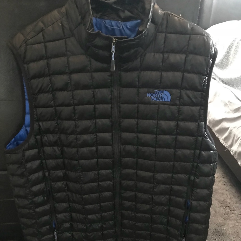 The North Face men’s puffer vest